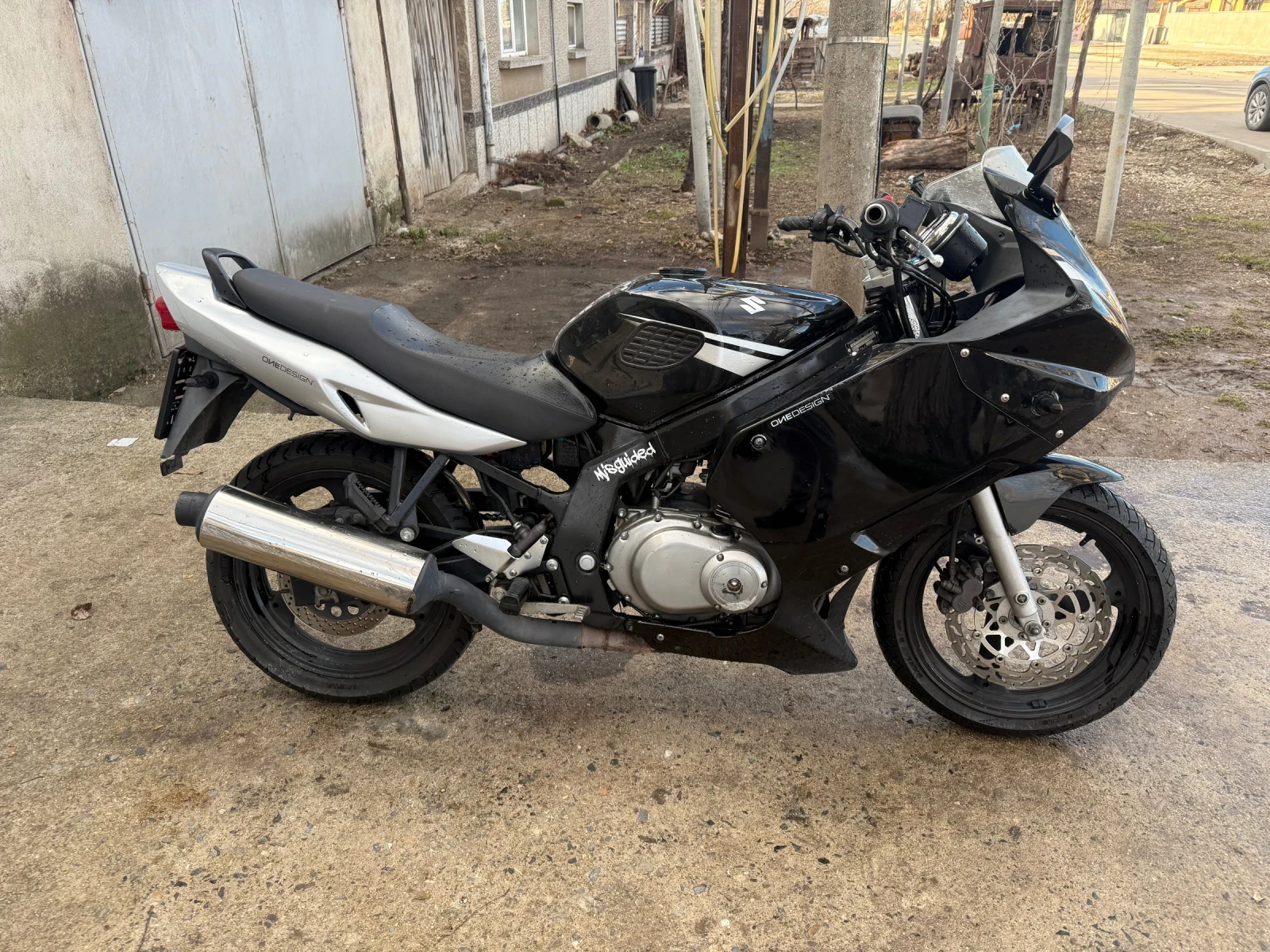 Suzuki Gs 500F
